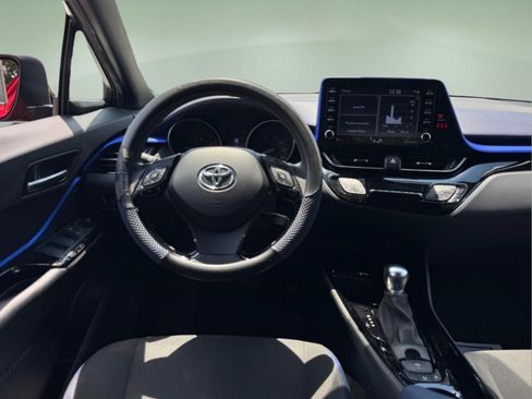 Used 2021 Toyota C-HR XLE FWD image 14