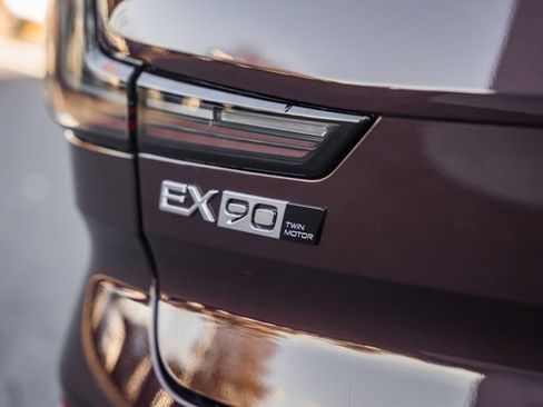 New 2025 Volvo EX90 Ultra w/ Protection Package Premier image 7