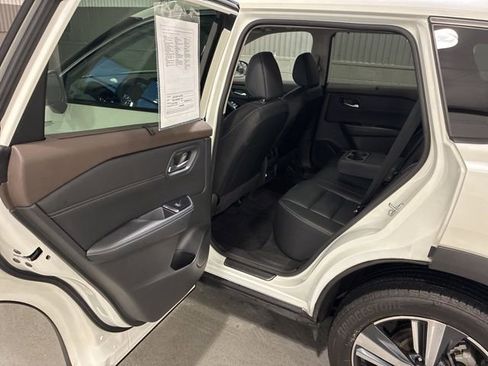 Certified 2023 Nissan Rogue SL w/ SL Premium Package image 10