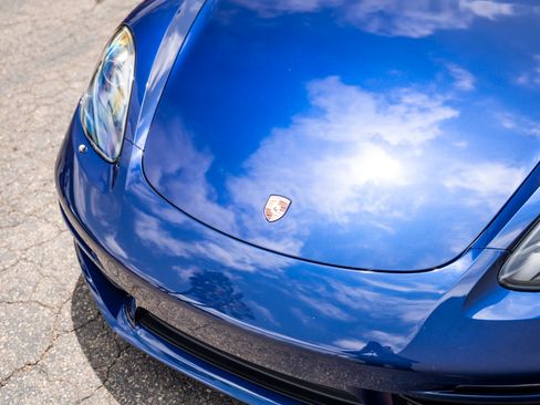 Used 2025 Porsche 718 Cayman S RWD image 12