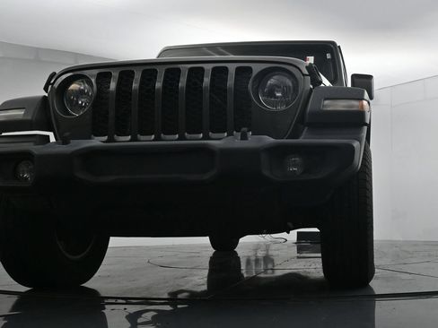 Used 2020 Jeep Gladiator Sport w/ Quick Order Package 24S AWD/4WD image 19