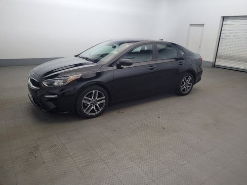 Used 2019 Kia Forte S w/ S Premium Package FWD image 2