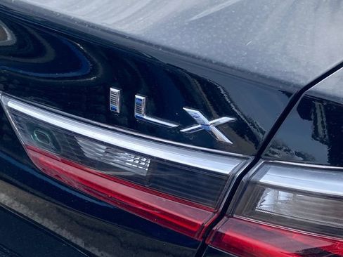 Used 2020 Acura ILX w/ Premium Package image 4