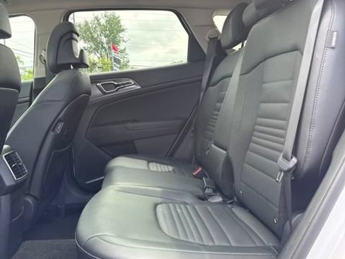 Used 2024 Kia Sportage SX AWD/4WD image 15