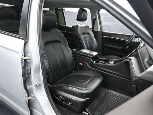 Used 2021 Jeep Grand Cherokee L Limited image 27