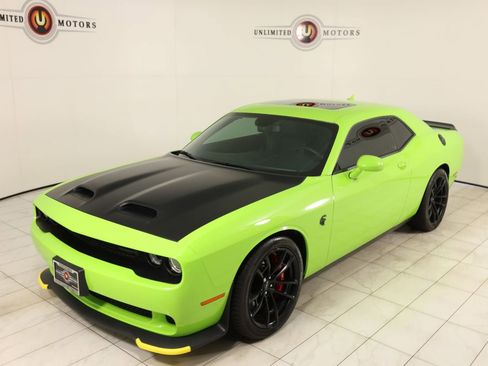 Used 2023 Dodge Challenger SRT Hellcat w/ Driver Convenience Group RWD image 33