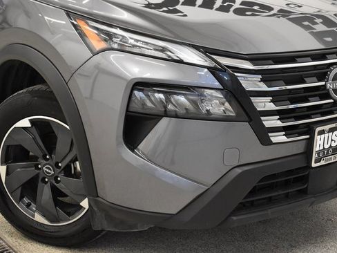 Used 2025 Nissan Rogue SV image 15