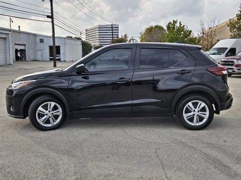 Certified 2024 Nissan Kicks S image 3