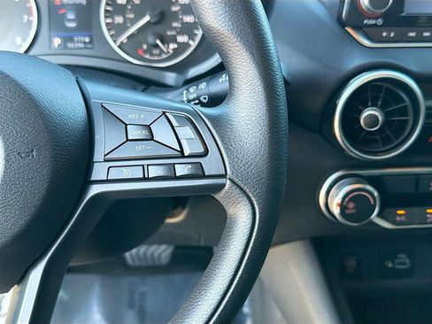 Used 2024 Nissan Sentra S image 33