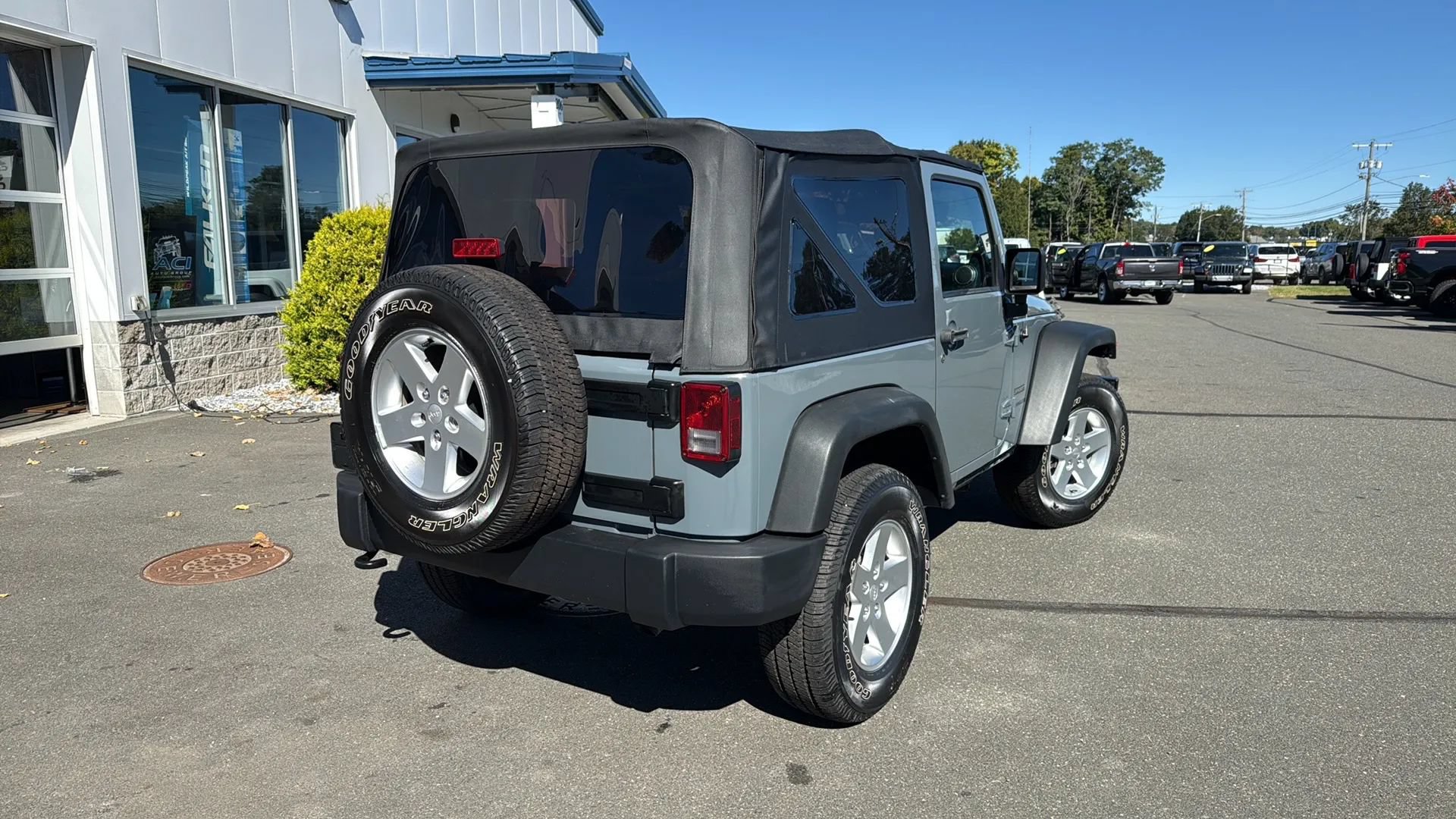 Used 2014 Jeep Wrangler Sport w/ Quick Order Package 24S AWD/4WD image 14