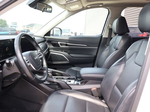 Used 2025 Kia Telluride S FWD image 23