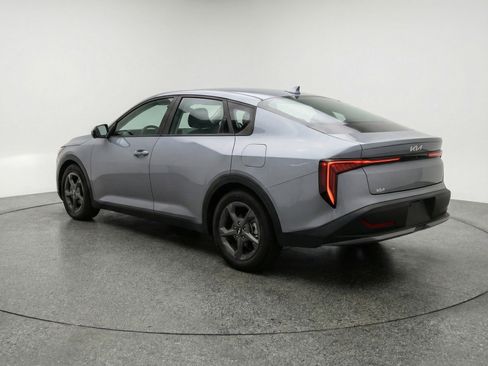 Used 2025 Kia K4 FWD image 6