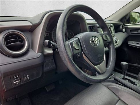 Used 2016 Toyota RAV4 LE FWD image 8