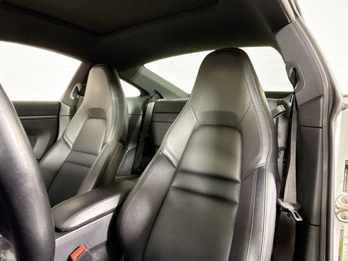 Certified 2022 Porsche 911 Carrera RWD image 9