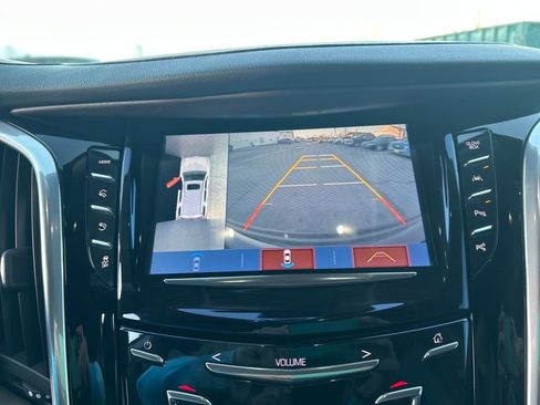 Used 2020 Cadillac Escalade Luxury image 15