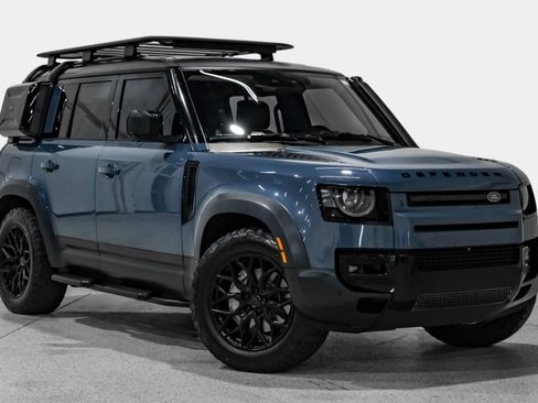 Used 2020 Land Rover Defender 110 HSE AWD/4WD image 4