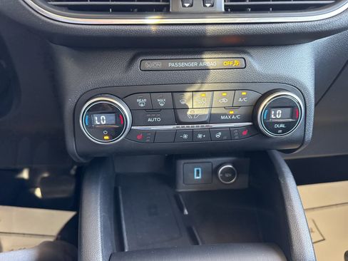 Certified 2020 Ford Escape Titanium w/ Titanium Premium Package 2.0 image 34