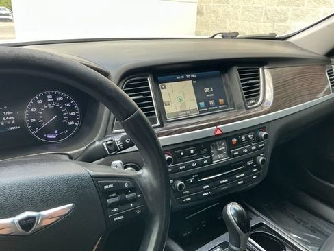 Used 2015 Hyundai Genesis 3.8 AWD/4WD image 25