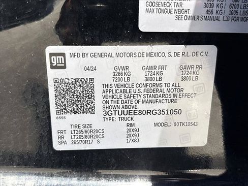 Used 2024 GMC Sierra 1500 AT4 w/ Technology Package AWD/4WD image 29