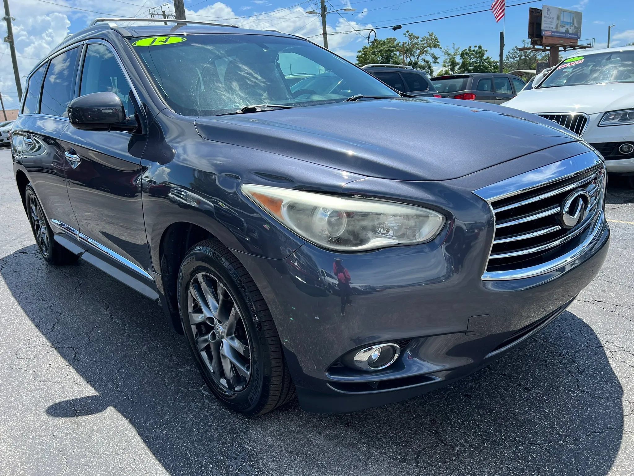 Used 2014 INFINITI QX60 Luxe w/ Premium Package AWD/4WD image 4