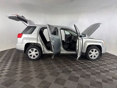 Used 2017 GMC Terrain SLE image 16