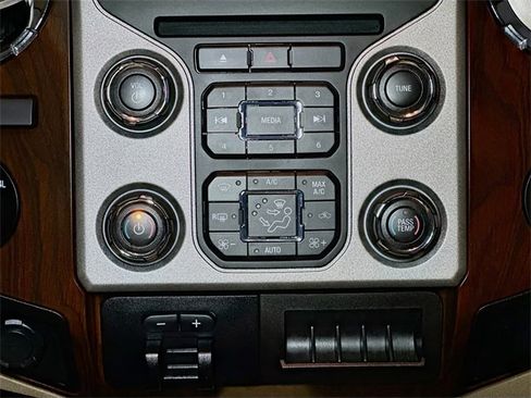 Used 2016 Ford F250 Lariat w/ Lariat Ultimate Package image 12