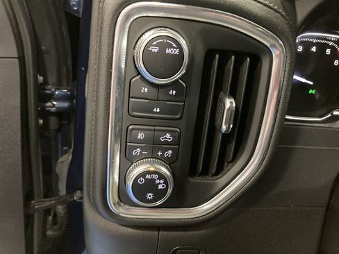 Used 2022 GMC Sierra 2500 SLE w/ SLE Value Package; AWD/4WD image 17