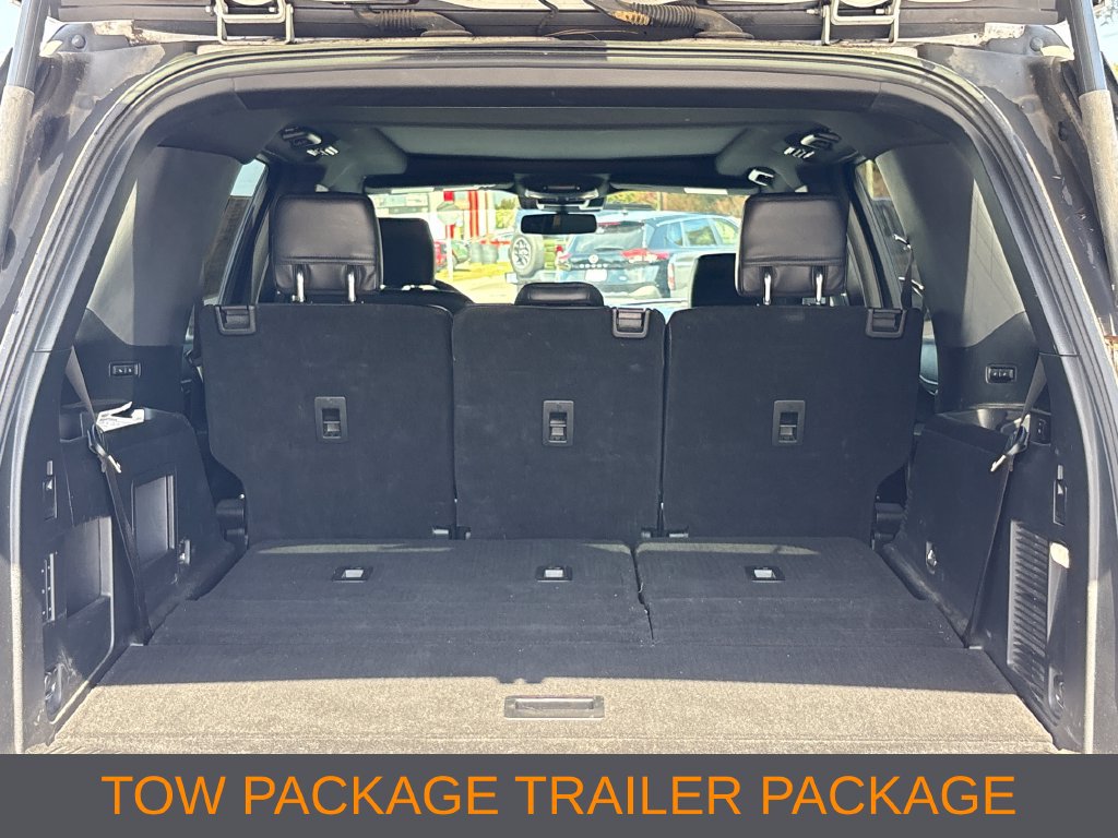 Used 2019 Ford Expedition XLT w/ Equipment Group 202A AWD/4WD image 12