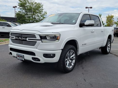 Used 2020 RAM 1500 Laramie w/ Sport Appearance Package AWD/4WD image 7