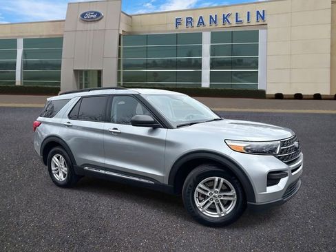 Certified 2022 Ford Explorer XLT image 1