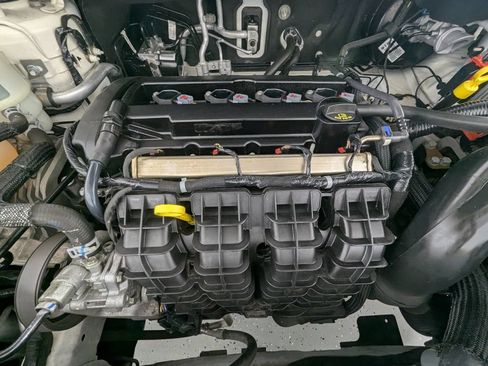 Used 2020 Dodge Journey SE w/ SE Popular Equipment Group FWD image 9