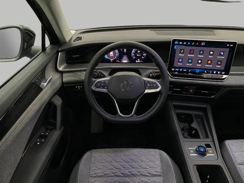 New 2025 Volkswagen Tiguan S image 12