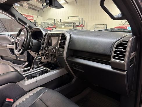 Used 2018 Ford F150 Raptor w/ Equipment Group 802A Luxury AWD/4WD image 37