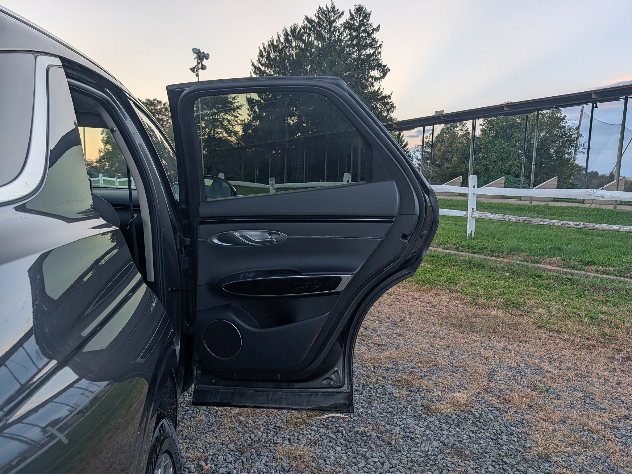Used 2025 Genesis GV70 2.5T AWD/4WD image 12