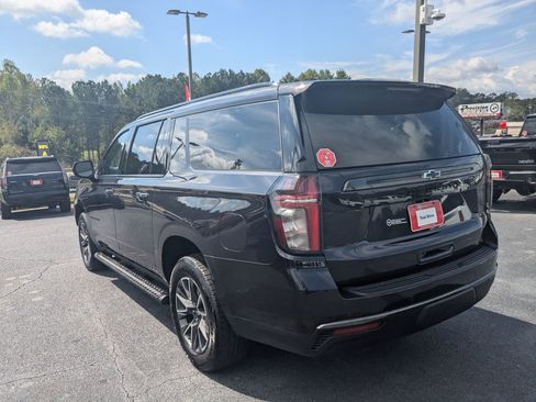 Used 2022 Chevrolet Suburban Z71 image 7