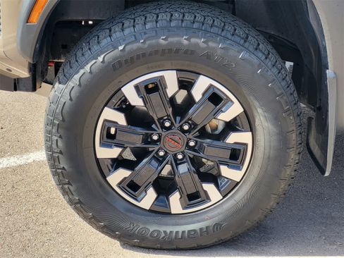 Used 2023 Nissan Frontier PRO-4X w/ Technology Package image 8