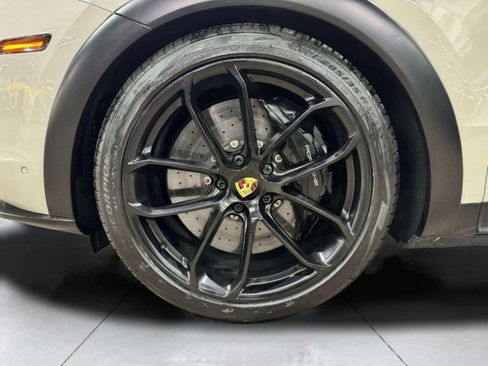 Used 2022 Porsche Cayenne Turbo GT image 94
