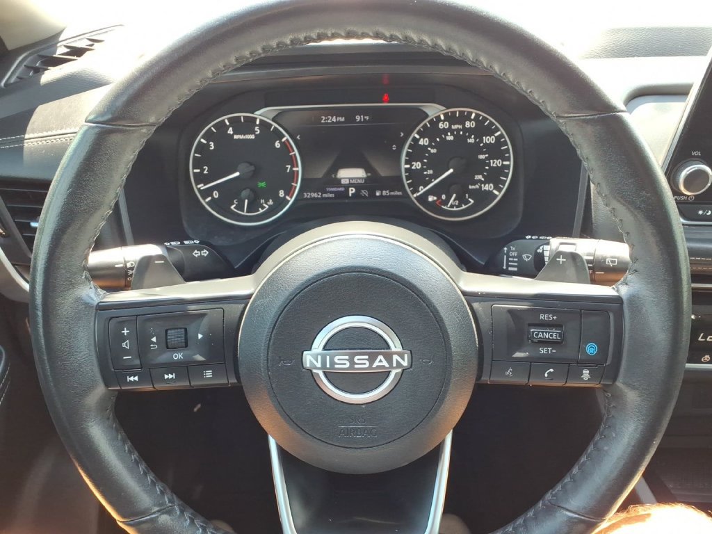 Used 2024 Nissan Rogue SV w/ SV Premium Package FWD image 14