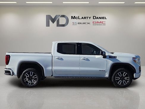Used 2022 GMC Sierra 1500 AT4 w/ AT4 Premium Package image 6