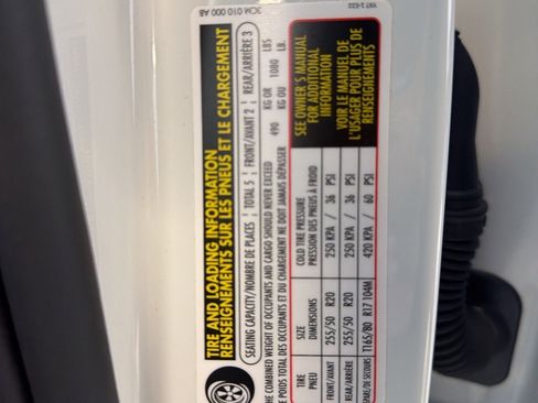 Used 2023 Volkswagen Atlas Cross Sport SE image 63