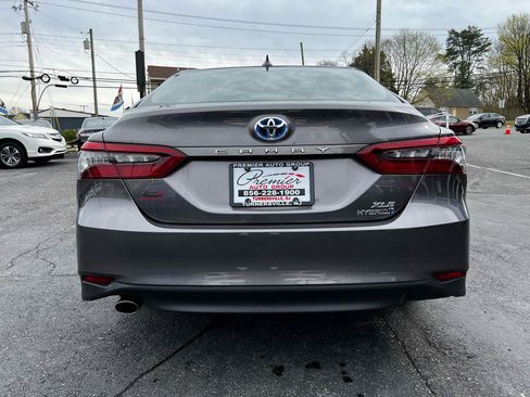 Used 2023 Toyota Camry XLE FWD image 6