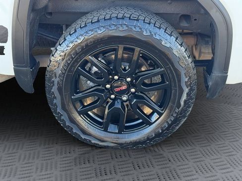 Used 2024 GMC Sierra 1500 Elevation image 28