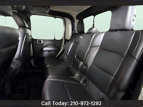 Used 2020 Jeep Gladiator Rubicon AWD/4WD image 21