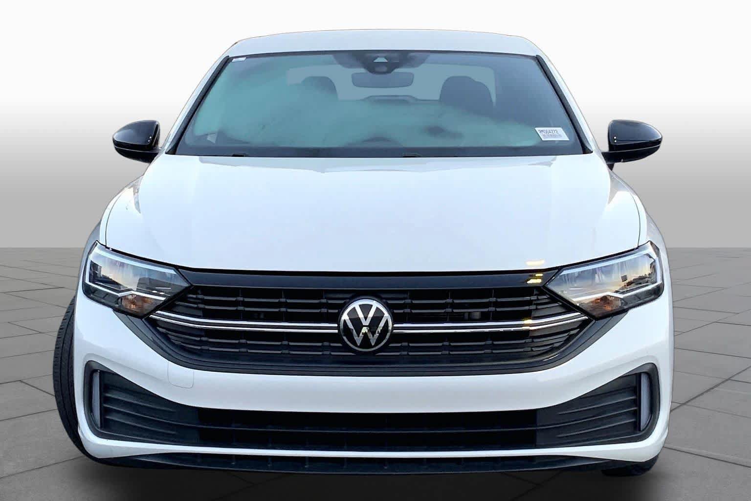 Used 2024 Volkswagen Jetta Sport FWD image 4