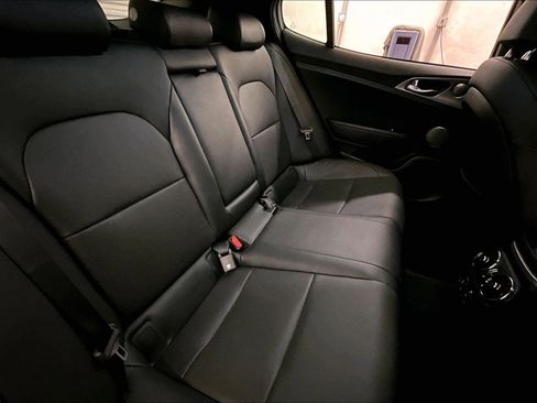 Used 2019 Kia Stinger GT1 image 26