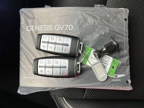 Certified 2023 Genesis GV70 2.5T Sport Prestige w/ Sport Prestige Package AWD/4WD image 31