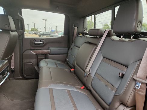 Used 2019 GMC Sierra 1500 Denali w/ Denali Ultimate Package AWD/4WD image 10