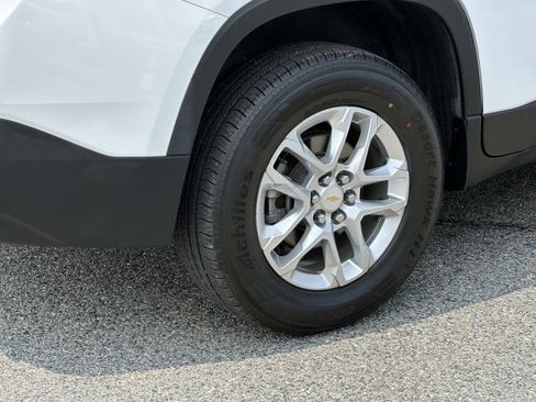 Used 2020 Chevrolet Traverse LT w/ Driver Confidence II Package image 8