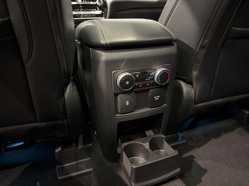 Used 2023 Ford Explorer Limited w/ Limited Technology Package AWD/4WD image 33