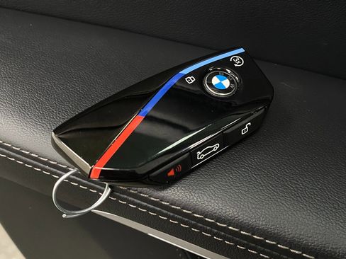 Certified 2023 BMW X7 M60i w/ Executive Package image 37